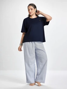 Slumbrini Plus Size Women 2pcs/Set Letter Patched T-Shirt Top And Striped Pants Pajama Sleepwear Set, Outfits - Navy Blue - View 5