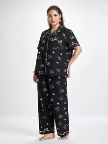 Slumbrini Plus Size Women Heart Print Contrast Piping Top & Pants Pajama Set, Black, For Christmas - Multicolor - View 6