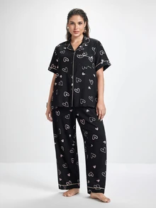 Slumbrini Plus Size Women Heart Print Contrast Piping Top & Pants Pajama Set, Black, For Christmas - Multicolor - View 3