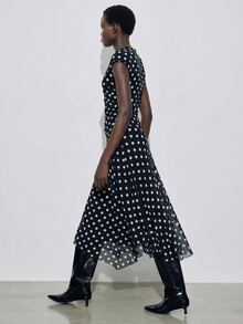 Maija 女款黑白波點半透傘擺中長洋裝，圓領短袖A字版型，復古優雅，適合茶會、早午餐與休閒穿著 - 黑色 - 查看 8