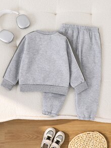 SHEIN Playful Pals 2pcs Toddler Boy Sweatshirt Joggers Cute Grey Letter Embroidery Stripe Long Sleeve Round Neck Thick School Winter Cargo Jogging Birthday Boy Rib Knit - Grey - View 3