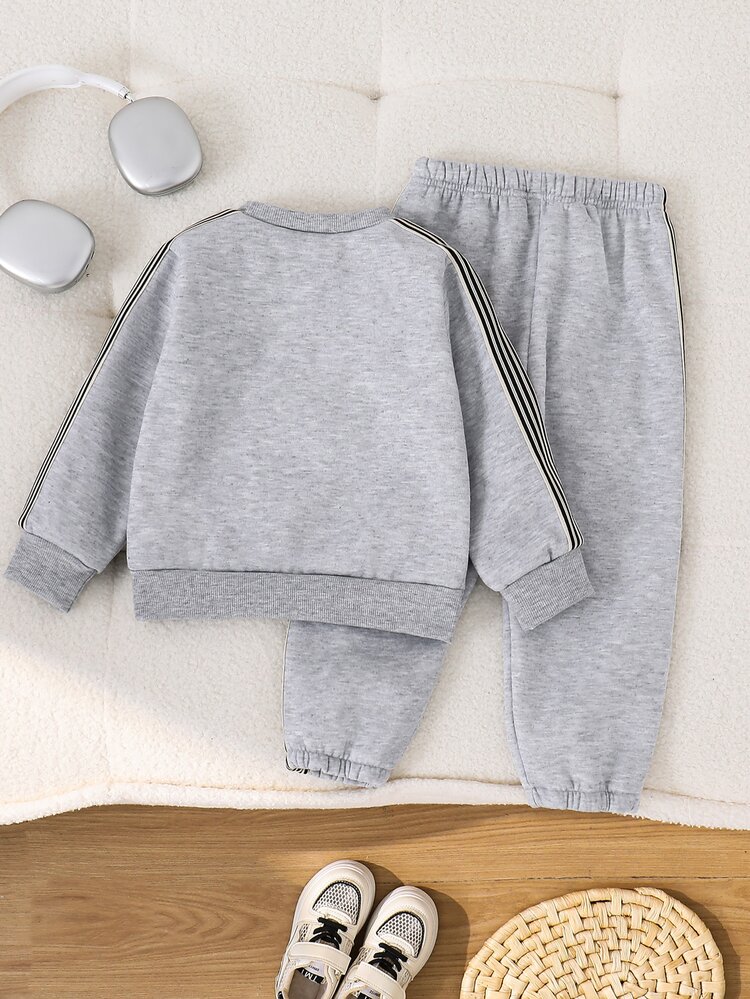 SHEIN Playful Pals 2pcs Toddler Boy Sweatshirt Joggers Cute Grey Letter Embroidery Stripe Long Sleeve Round Neck Thick School Winter Cargo Jogging Birthday Boy Rib Knit - Grey - View 2