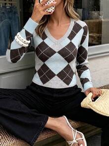 Glamine Sweater Lengan Panjang Kasual Wanita Model V-Neck Motif Berlian - MultiWarna - View 1
