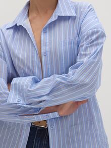 MUSEYN Kemeja Kancing Ukuran Besar dengan Bantalan Bahu Garis Biru - Baby Blue - View 4