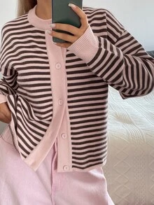 Livesso Cardigan Rajut Kancing Warna Kontras Pink dan Cokelat Serbaguna untuk Wanita, Cocok untuk Santai Sehari-hari di Musim Gugur, Gaya Brunch 2000-an, dan Sekolah. - Berwarna merah muda - View 5