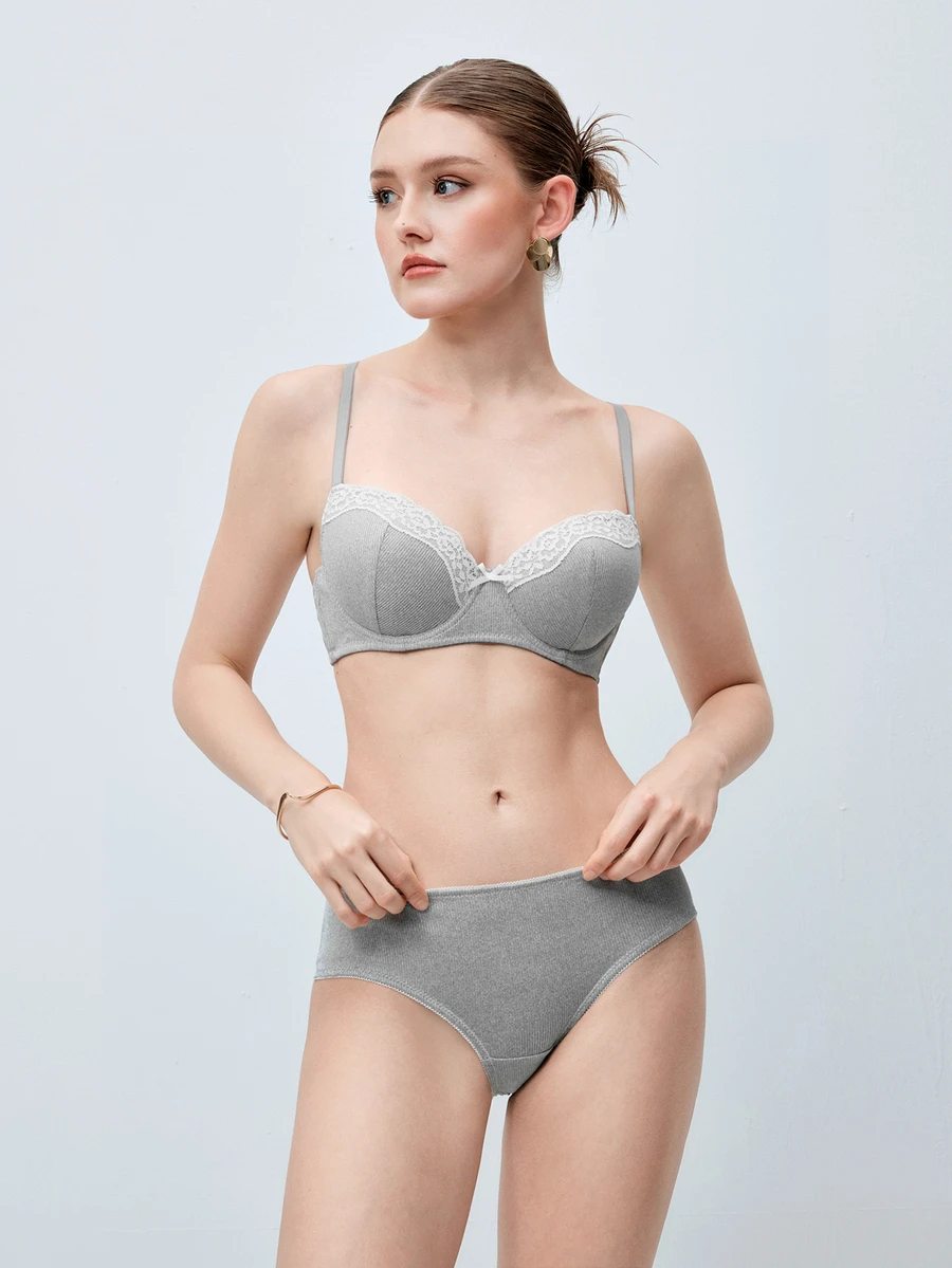 Hourtrue 1 Set Light Gray Lace Patchwork Women's Bra With Underwire & Lace Patchwork Panty Set - Light Grey - View 1