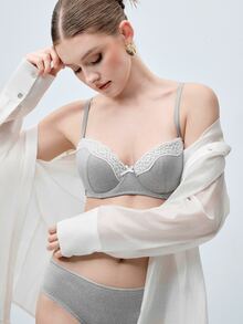 Hourtrue 1 Set Light Gray Lace Patchwork Women's Bra With Underwire & Lace Patchwork Panty Set - Light Grey - View 4
