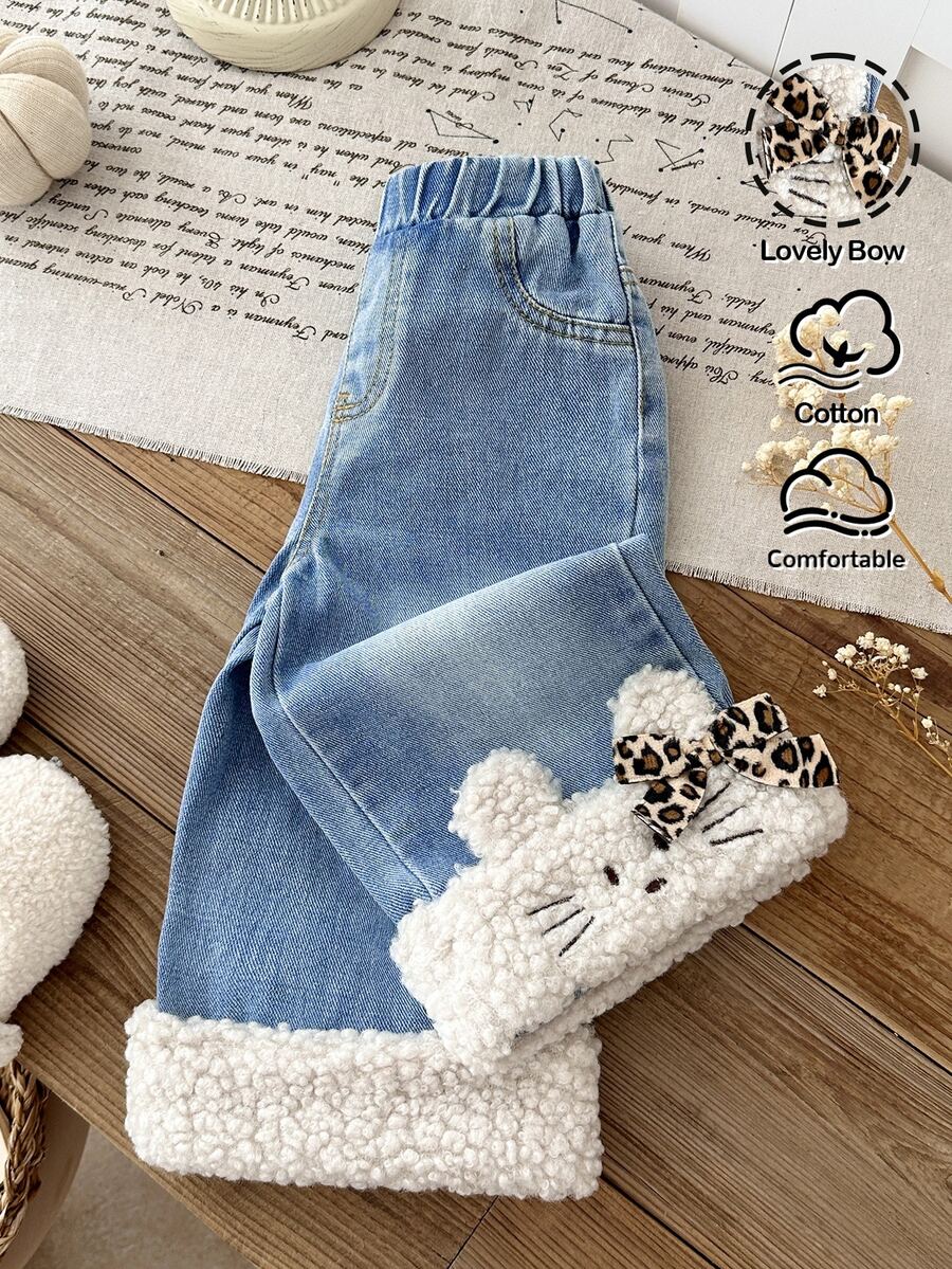 SHEIN بنطلون طويل فضفاض من الجينز الأزرق للبنات الصغيرات بطبعة نمر وفيونكة وتصميم قطة لطيفة - الأزرق - مشاهدة 1