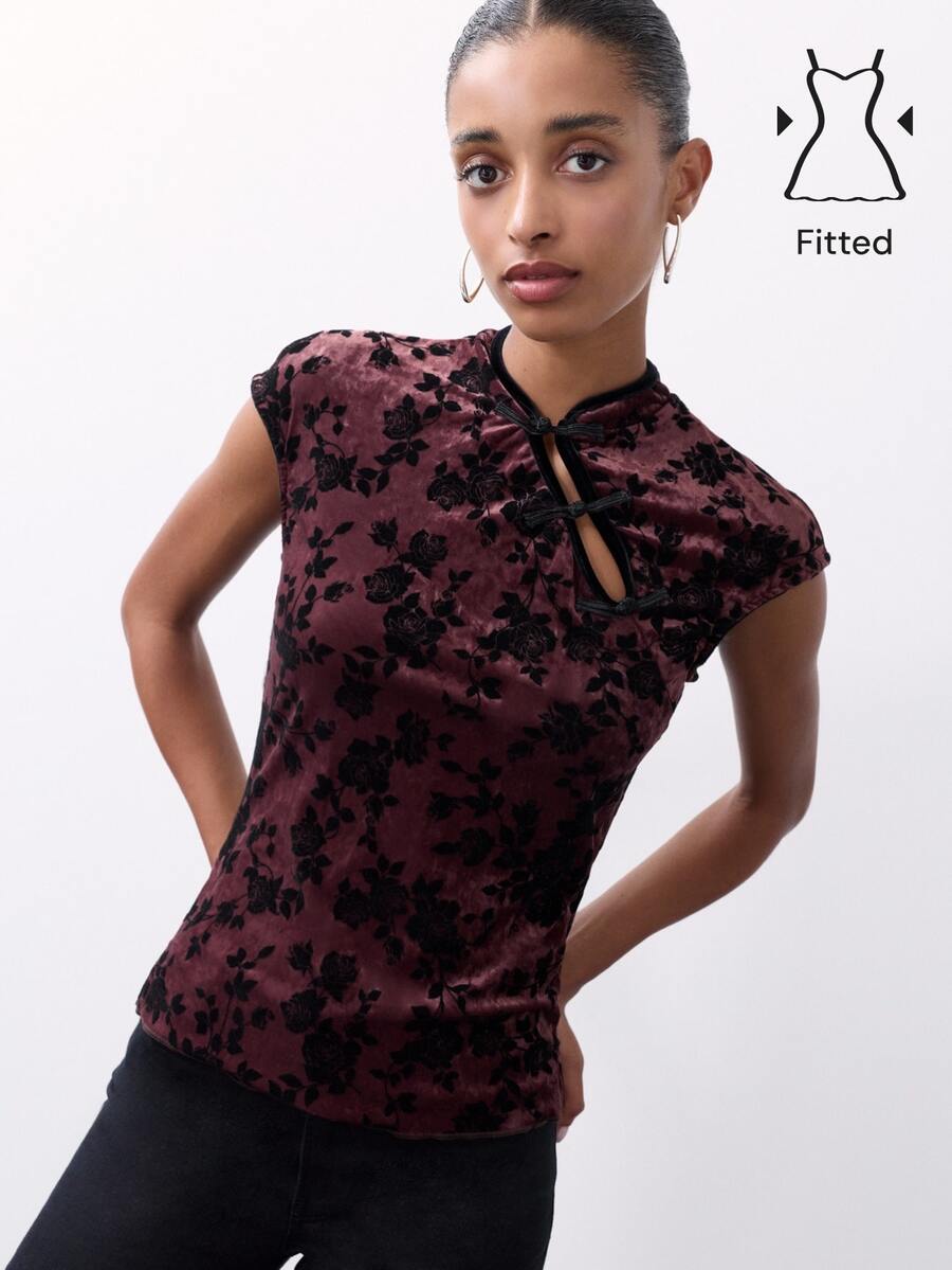 Nöista Top de terciopelo floral burdeos y negro con cuello mandarín, mangas cortas. Otoño, invierno, uso diario, oficina, noche, Halloween, elegante, Navidad. - Burdeos - Ver 1