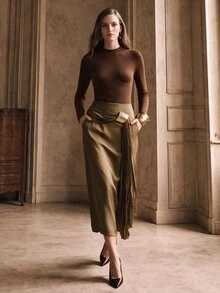 Anewsta Women's Slim Fit Seamless Solid Color Ribbed Curve Waist Crew Neck Long Sleeve T-Shirt - Coffee Brown - View 6