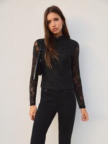 Nöista Elegant Lace Black Fitted Top With Button Detail For Party, Going Out And Evening Occasions, Perfect For Layering In Fall Winter Season. - Black - View 2