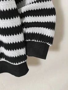 SHEIN 青少年男孩簡約黑白紋理條紋可正反穿著衛衣，休閒街頭學院風，舒適時尚，適合上學與秋季 - 黑與白 - 查看 5