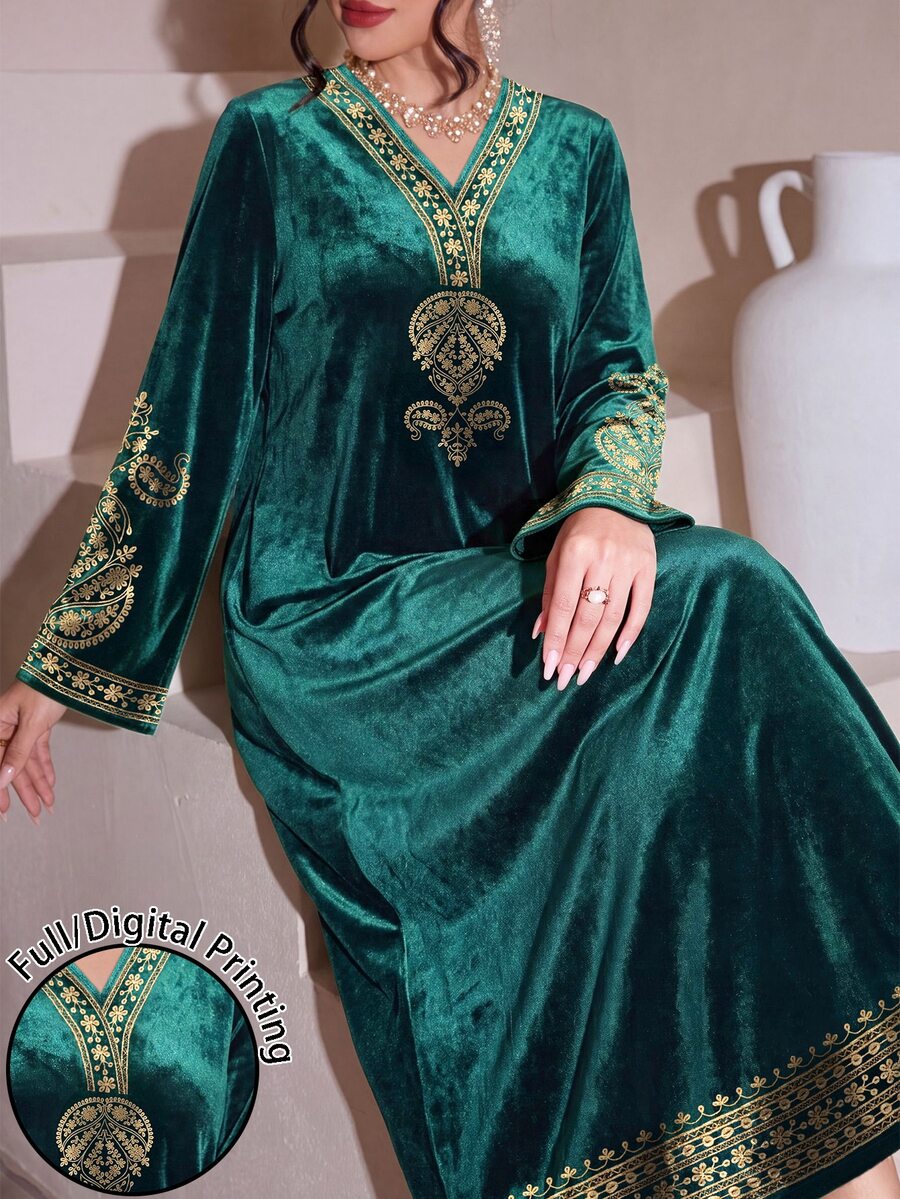SHEIN Najma 女款大尺碼佩斯利花卉印花深綠色長洋裝,時尚復古V領長袖優雅金色鑽飾天鵝絨阿拉伯風長裙,女款秋季穿搭長洋裝 - 彩色 - 查看 1