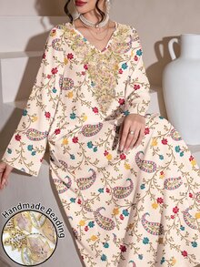 SHEIN Najma Off-White 佩斯利花紋與佩斯利花卉印花女款洋裝，時尚V領長袖洋裝，適合春季/秋季，適用於日常休閒、度假與街頭穿搭，阿拉伯風格造型 - 彩色 - 查看 1