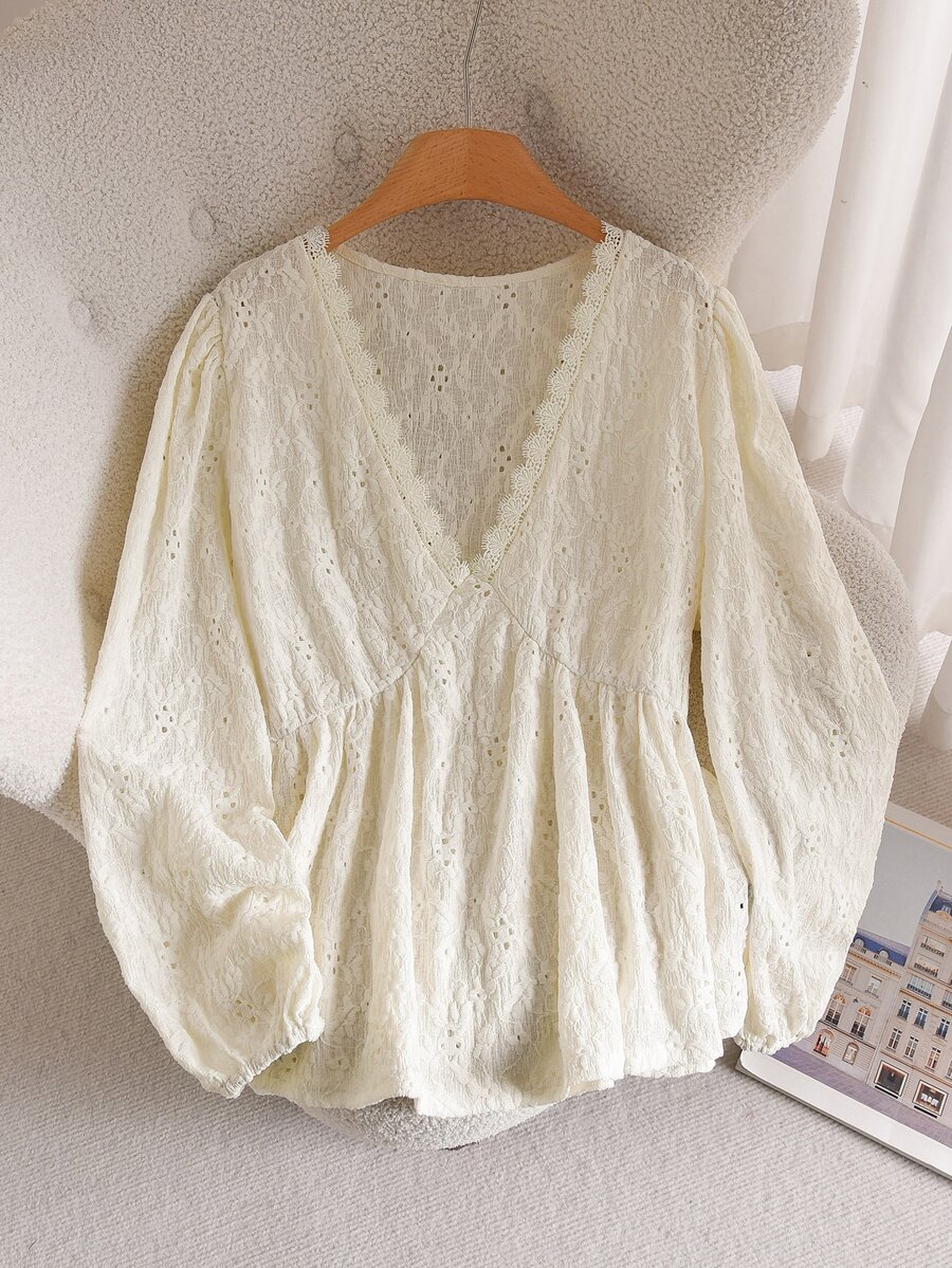 CosyJoli Plus Size Women Jacquard T-Shirt Apricot Lace Trim Blouse Cute Top Adorable Plus Size Autumn Tops Fall