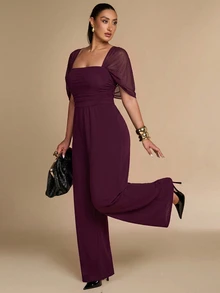 SHEIN BAE CURVE جمبسوت نسائي مقاس كبير بلون موحد وياقة مربعة وساق واسعة فضفاضة أنيقة - عنابي اللون - مشاهدة 1