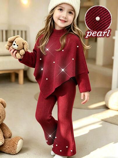 SHEIN Playful Pals طقم علوي برقبة عالية وحافة غير متماثلة للفتيات الصغيرات، مزين بخرز أبيض، مع بنطلون واسع الساق. مناسب للخريف والشتاء.