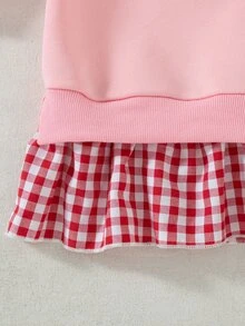SHEIN 嬰兒/幼兒女童運動衫洋裝 可愛粉紅紅色草莓格紋 荷葉邊下擺拼接 長袖圓領 常規版 秋季套頭衫 - 粉色 - 查看 4
