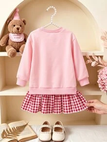 SHEIN 嬰兒/幼兒女童運動衫洋裝 可愛粉紅紅色草莓格紋 荷葉邊下擺拼接 長袖圓領 常規版 秋季套頭衫 - 粉色 - 查看 2