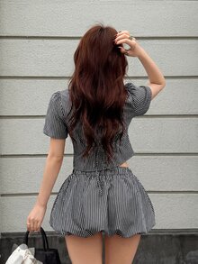 K-Vae 蓝色条纹泡泡袖衬衫+灯笼裙套装，甜美显瘦两件套，韩式休闲学院风，春夏穿搭，适合工作、约会、旅行、校园等场合。 - 彩色 - 查看 2