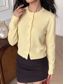 EastFlair 女款休閒基礎素色圓領長袖寬鬆短版開襟針織外套 秋季開學季 淡黃色 教師節 老師 秋季外套 - 芥末黃 - 查看 9