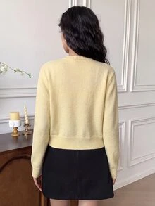 EastFlair 女款休閒基礎素色圓領長袖寬鬆短版開襟針織外套 秋季開學季 淡黃色 教師節 老師 秋季外套 - 芥末黃 - 查看 6