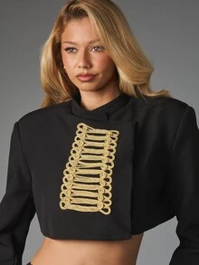 MISSGUIDED Jaket Blazer Pendek dengan Hiasan Kepang Tali Emas, Bahu Terstruktur, Bagian Depan Terbuka, Gaya Pesta Malam Terinspirasi Militer - Hitam - View 4