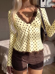 CovetEZ 女款蕾絲拼接波點休閒日常T恤 - 淡黃色 - 查看 4