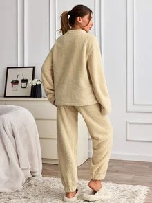 SHEIN Cottnline طقم بيجامة من الفرو الناعم بتصميم الدب الأنيق للأبد - بيج - مشاهدة 2