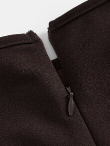 SHEIN Pitira 少女女孩春/夏新款時尚休閒通勤優雅咖啡色金屬扣裝飾收腰抓皺A字長洋裝，休閒優雅百搭日常款，適合儀式、派對及各種場合 - 棕色 - 查看 7