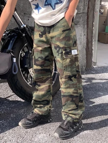 SHEIN 兒童青少年男孩時尚休閒寬鬆口袋迷彩牛仔褲，黑色，上學穿搭 - 軍綠色 - 查看 6
