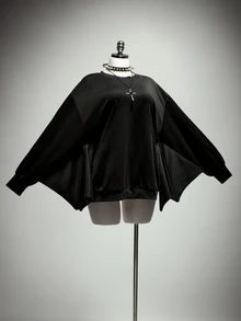 SHEIN ICON Plus Size Retro Sexy Millennial Style Y2K Dark Gothic Halloween Outfit: Simple Casual Batwing Sleeve Black Crew Neck Sweatshirt Fall - Black - View 5