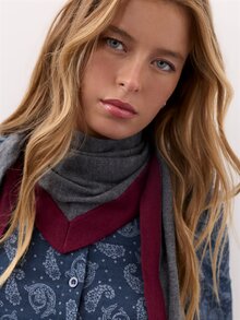Nöista Dark Grey Knit Neck Scarf With A Contrast Design In Burgundy.. Fall, Winter, Everyday Look, Back To School,  Halloween, Accessories, Warm, Layering.. - Dark Grey - View 2