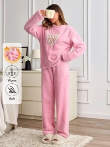 SHEIN طقم بيجامة من قطعتين علوي وبنطلون من الفرو الناعم مع تطريزات على شكل قلب - وردي - مشاهدة 3