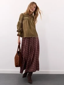 Nöista Rok Wanita dengan Kain Kotak-kotak dalam Nuansa Musim Gugur, Sempurna untuk Sehari-hari, Musim Kembali ke Sekolah. Rok Bervolume dengan Potongan Pas dan Tampilan Musim Gugur/Dingin. - Coklat - View 2