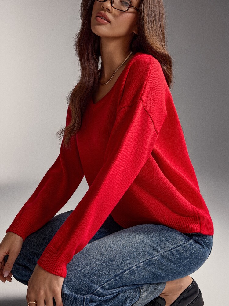 SHEIN Scarlet Red Deep V-Neck Relaxed Fit Lightweight Fine Knit Sweater With Soft Drape And Clean Minimal Finish - Red - View 6