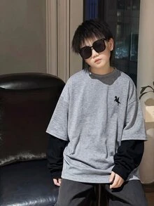 SHEIN Little Byeori 兒童青少年男孩休閒學院復古風圓領套頭長袖T恤，秋季穿搭，冬季穿搭，寬鬆條紋T恤，適合春夏秋冬，學校、家庭聚會、運動、生日派對 - 灰色 - 查看 2