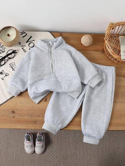 SHEIN 2pcs/Set Baby Boy Light Gray Long Sleeve Fleece Lined Half-Zip Hoodie And Solid Color Elastic Waist Pants Set, Simple Autumn/Winter Family Comfortable Clothing