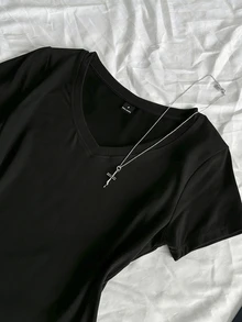 SHEIN EZwear 3件組女款夏秋V領修身T恤，龐克次文化動漫純色基礎款V領短袖修身T恤 - 彩色 - 查看 4