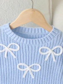 SHEIN Vintaside Kids 1件女童針織衫，百搭圓領長袖短版淺藍色對比白色3D蝴蝶結，清新甜美風，適中厚度，整齊下擺，貼身袖口，套頭穿著，柔軟親膚，可愛迷人，適合日常穿著、上學、出遊、旅行等場合，春秋季 - 藍色 - 查看 4