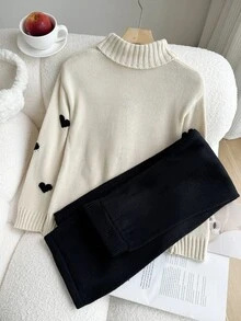 SHEIN 2件組青少年女孩毛衣套裝，高領對比色3D愛心提花圖案，下擺開衩長袖套頭毛衣搭配黑色直筒寬腿針織長褲，休閒運動風，常規厚度，下擺整齊，緊口袖口，柔軟親膚，亮麗色彩，適合日常穿著、學校、街頭、戶外活動，秋冬款 - 彩色 - 查看 2