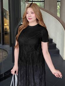 Bijouette Zanying 櫻花夏季大尺碼黑色蕾絲V領長版罩衫背心 A字版型緹花透視下擺 約會之夜 性感優雅 - 黑色 - 查看 6