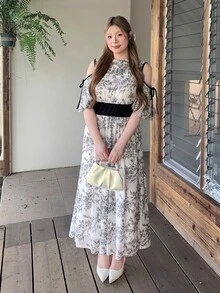 Bijouette Gaun Ukuran Besar Motif Tinta Putih Tanpa Bahu dengan Potongan Pinggang yang Rapi, Cocok untuk Beraktivitas Formal, Pesta Teh, Pernikahan, Tamu Pernikahan, Kencan, Musim Panas, dan Elegan. - Hitam dan Putih - View 6