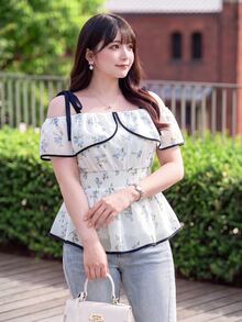 Bijouette Plus Floral Print Contrast Knot Cold Shoulder Cold Shoulder Shirred Waist Peplum Top - Blue and White - View 3