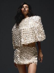 KIZN Crop top berpayet mewah dengan kerah tinggi, lengan pendek longgar, dan detail bunga manik-manik 3D, sempurna untuk musim pesta. - Aprikot - View 1
