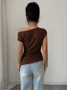 Elenzga 女款針織紋理雪紡面料不對稱肩無袖彈性腰抽褶下擺T恤，優雅知性，適合復活節、勞動節、生日、約會、派對、正式場合、教師穿著，高質感街頭風春夏上衣 - 咖啡棕 - 查看 2