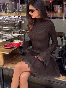 Aloruh 女款優雅高領深棕色蕾絲拼接短款針織洋裝，冬季女裝，秋季洋裝，冬季女款毛衣 - 棕色 - 查看 3