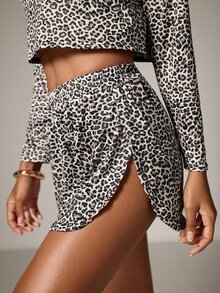 DreamPoppy 2pcs Women's Comfortable Round Neck Printed Cropped Long Sleeve Pajama Top + Elastic Waist Shorts Pajama Set - Black - View 8
