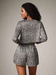 DreamPoppy 2pcs Women's Comfortable Round Neck Printed Cropped Long Sleeve Pajama Top + Elastic Waist Shorts Pajama Set - Black - View 3