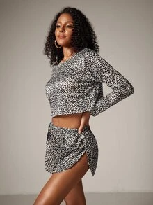 DreamPoppy 2pcs Women's Comfortable Round Neck Printed Cropped Long Sleeve Pajama Top + Elastic Waist Shorts Pajama Set - Black - View 9